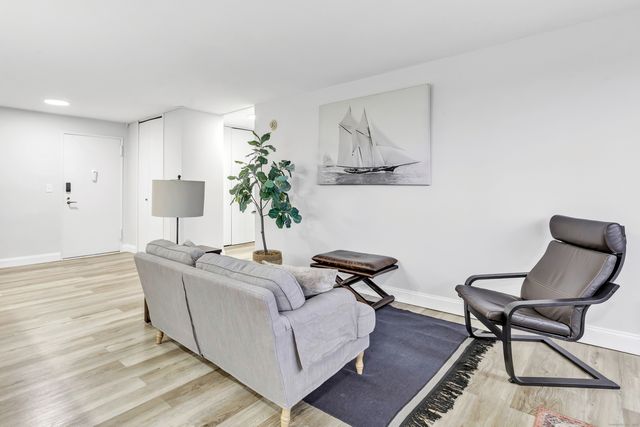 2625 Park Avenue 5S, Bridgeport, CT 06604