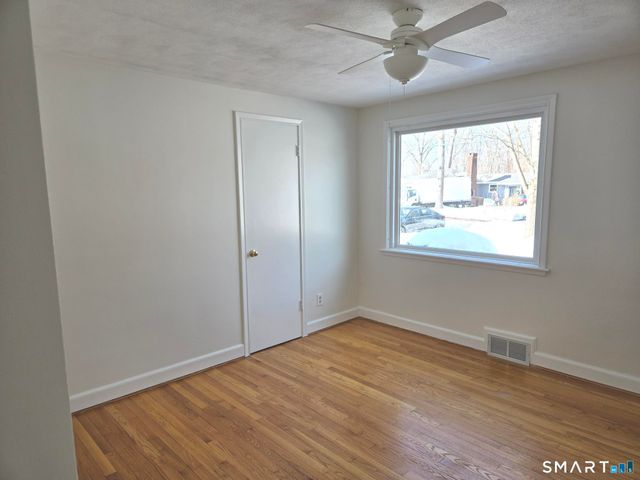 86 Clinton Street, Glastonbury, CT 06033