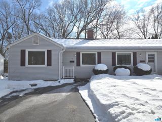 86 Clinton Street, Glastonbury, CT 06033