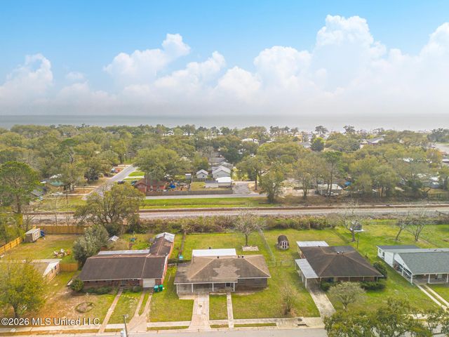 2012 Collins Boulevard, Gulfport, MS 39507