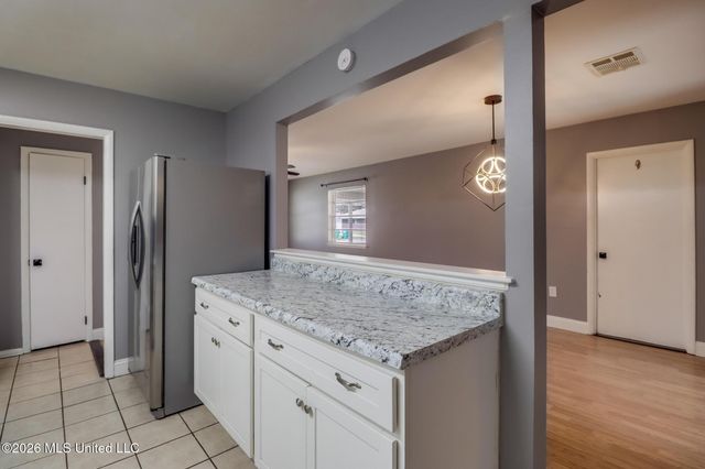 2012 Collins Boulevard, Gulfport, MS 39507