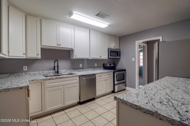 2012 Collins Boulevard, Gulfport, MS 39507