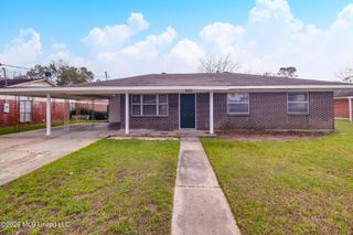2012 Collins Boulevard, Gulfport, MS 39507