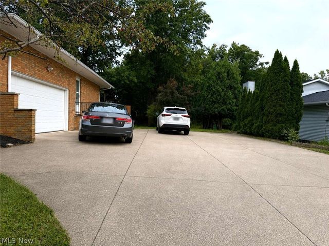 2700 E Royalton Road, Broadview Heights, OH 44141