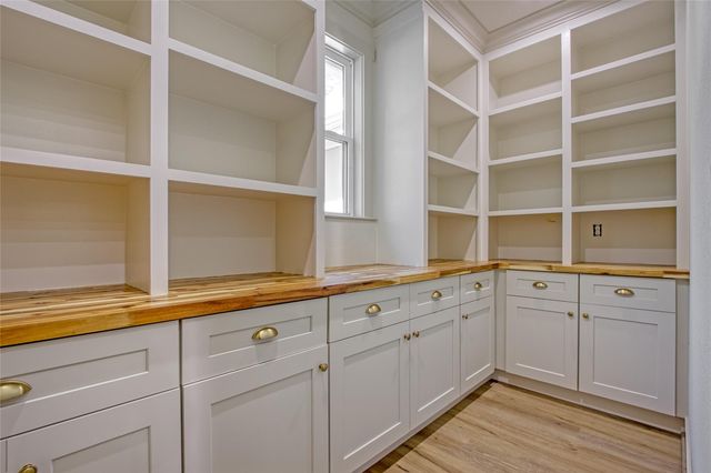 10502 Greenbriar Drive, Plantersville, TX 77363