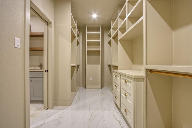 10502 Greenbriar Drive, Plantersville, TX 77363