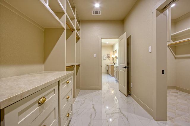 10502 Greenbriar Drive, Plantersville, TX 77363