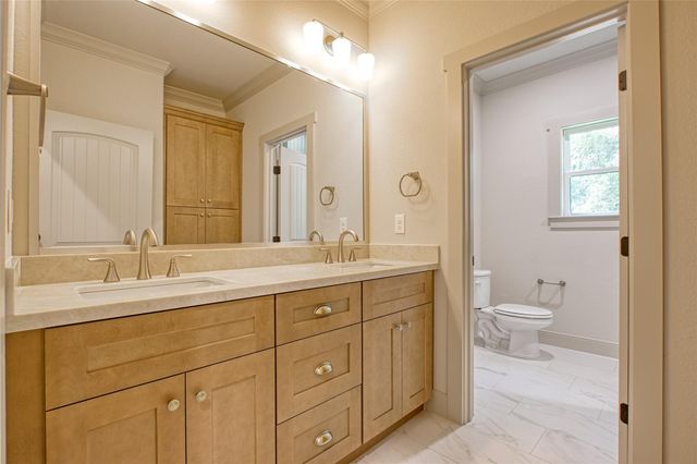 10502 Greenbriar Drive, Plantersville, TX 77363