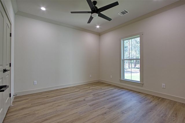 10502 Greenbriar Drive, Plantersville, TX 77363