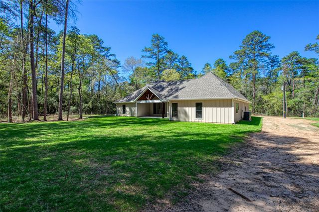 10502 Greenbriar Drive, Plantersville, TX 77363