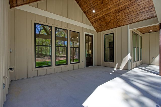 10502 Greenbriar Drive, Plantersville, TX 77363