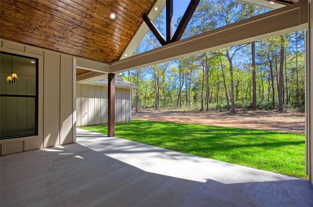 10502 Greenbriar Drive, Plantersville, TX 77363