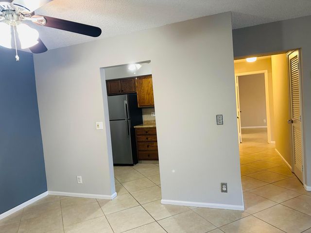 9875 Pineapple Tree Drive 205, Boynton Beach, FL 33436