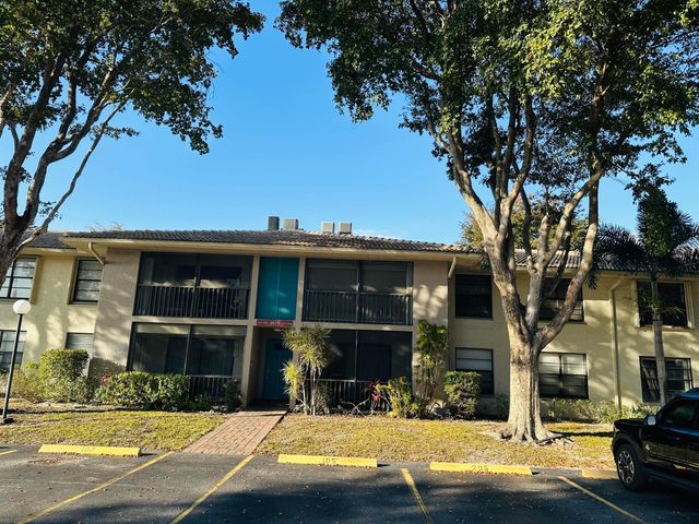 9875 Pineapple Tree Drive 205, Boynton Beach, FL 33436