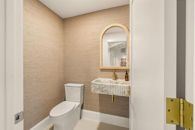 4877 Pineview Circle, Delray Beach, FL 33445