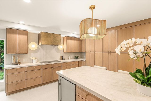 4877 Pineview Circle, Delray Beach, FL 33445