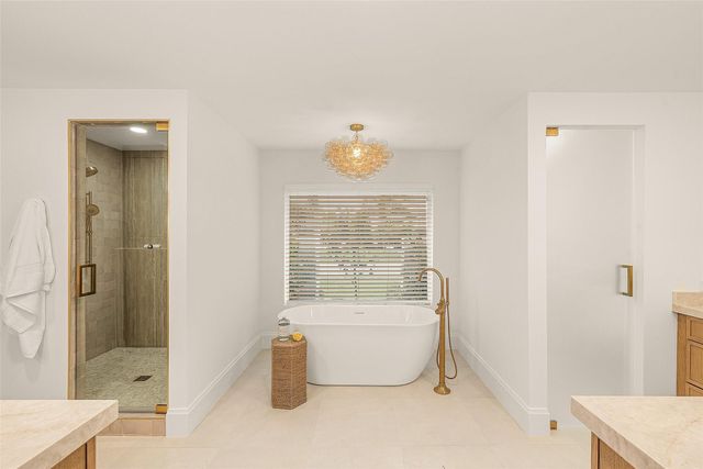 4877 Pineview Circle, Delray Beach, FL 33445