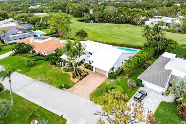 4877 Pineview Circle, Delray Beach, FL 33445