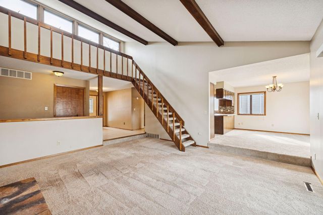 3423 Chalet Drive NW, Rochester, MN 55901