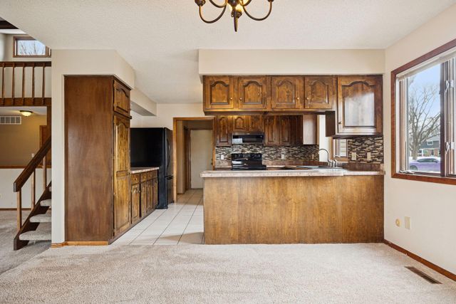 3423 Chalet Drive NW, Rochester, MN 55901