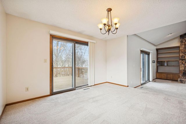 3423 Chalet Drive NW, Rochester, MN 55901