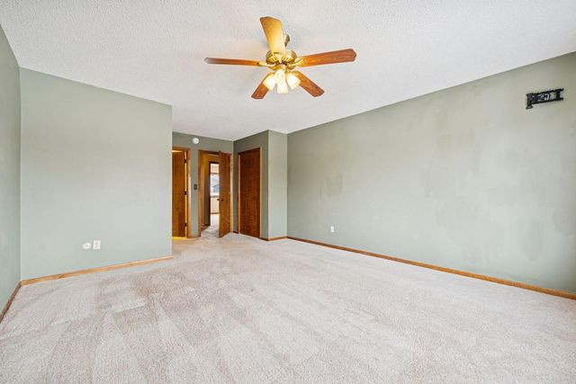 3423 Chalet Drive NW, Rochester, MN 55901