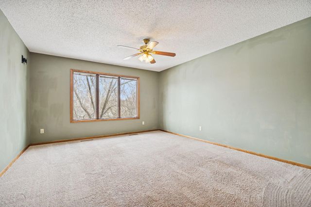 3423 Chalet Drive NW, Rochester, MN 55901