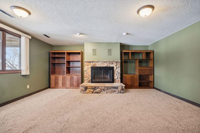 3423 Chalet Drive NW, Rochester, MN 55901