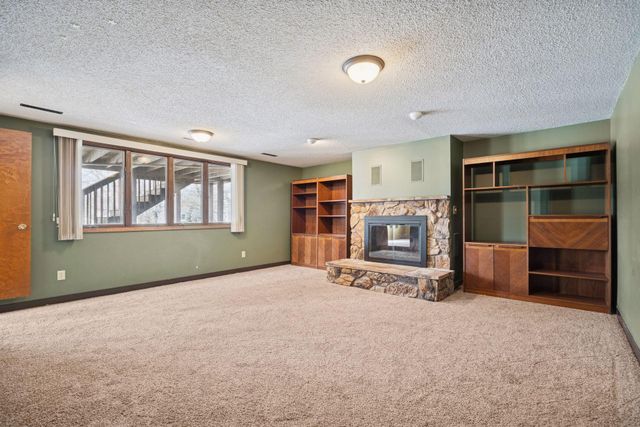 3423 Chalet Drive NW, Rochester, MN 55901