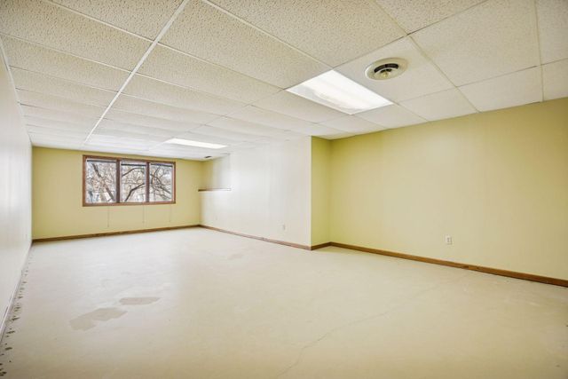 3423 Chalet Drive NW, Rochester, MN 55901