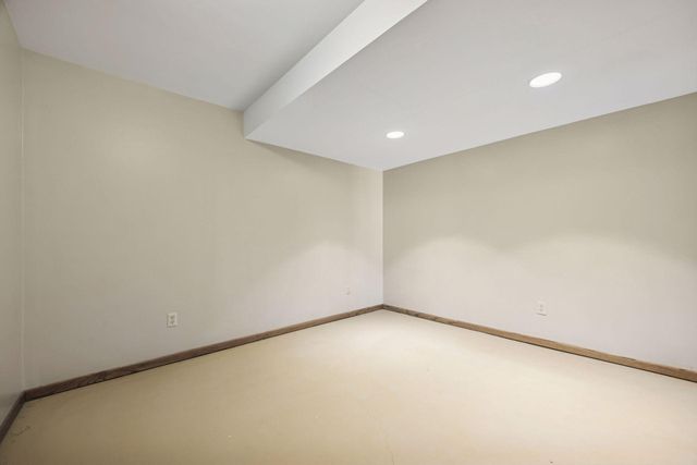 3423 Chalet Drive NW, Rochester, MN 55901