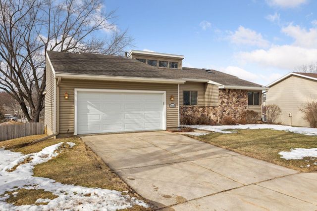 3423 Chalet Drive NW, Rochester, MN 55901