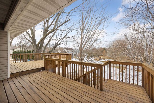 3423 Chalet Drive NW, Rochester, MN 55901