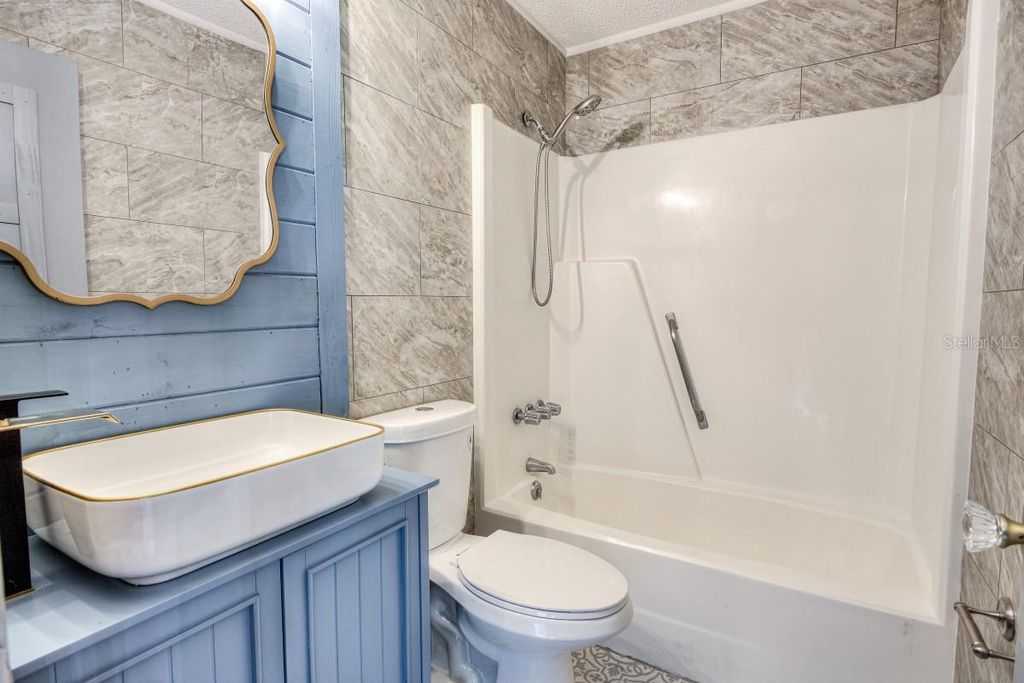 Image 8 of property listing at 26 FILLMORE LANE, Palm Coast, FL 32137