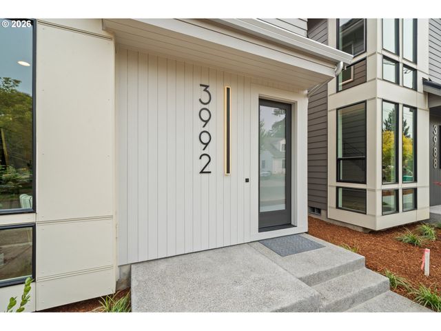 3992 Ne 35TH Ave, Portland, OR 97212