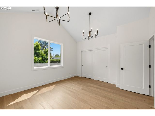 3992 Ne 35TH Ave, Portland, OR 97212