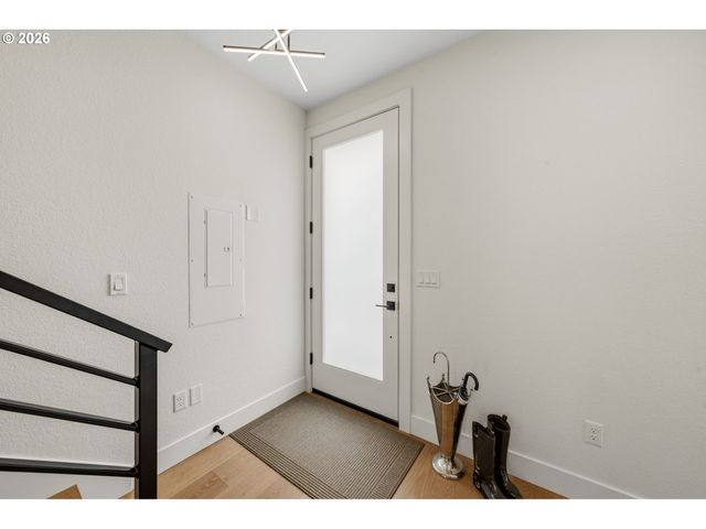 3992 Ne 35TH Ave, Portland, OR 97212