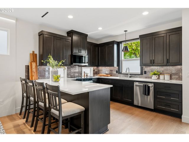 3992 Ne 35TH Ave, Portland, OR 97212