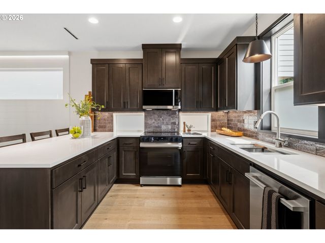 3992 Ne 35TH Ave, Portland, OR 97212