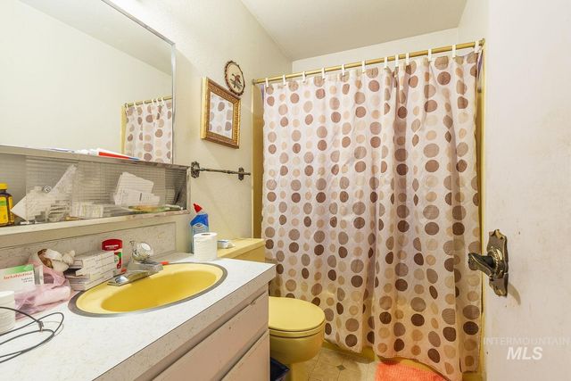 816 Bushnell, Caldwell, ID 83605