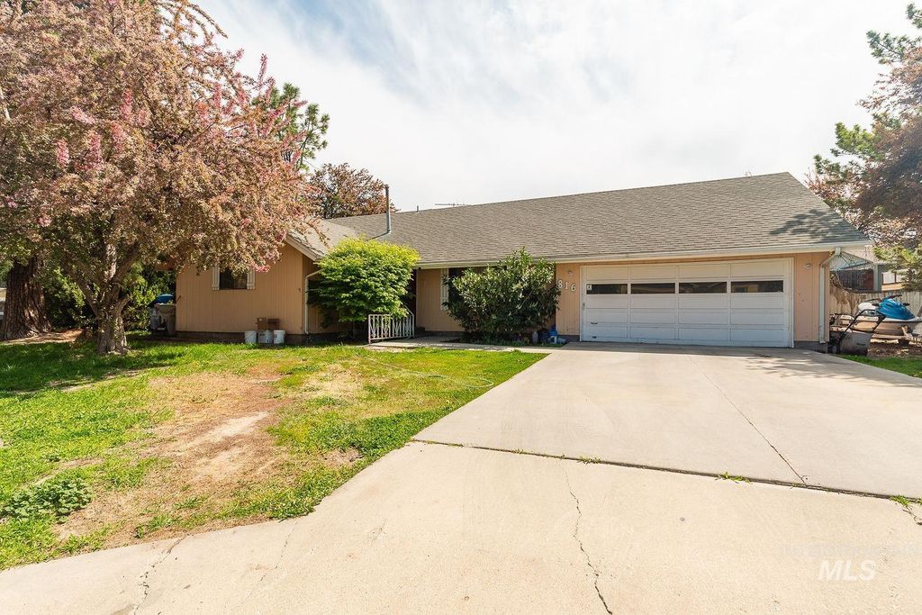 816 Bushnell, Caldwell, ID 83605