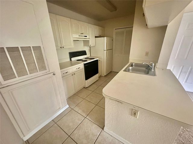 2550 N ALAFAYA TRAIL 10305, Orlando, FL 32826