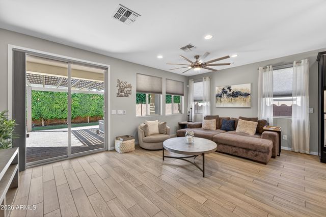 3859 E BART Street, Gilbert, AZ 85295