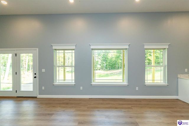 1007 Burns Road, Vine Grove, KY 40175