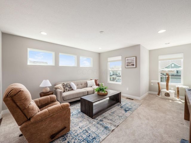 9178 Coe Drive, Plain City, OH 43064
