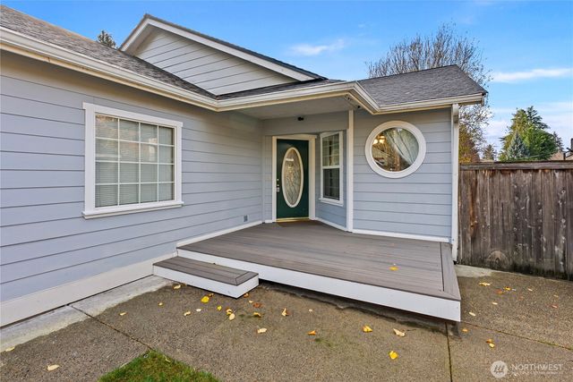 3310 Oas Drive W, University Place, WA 98466