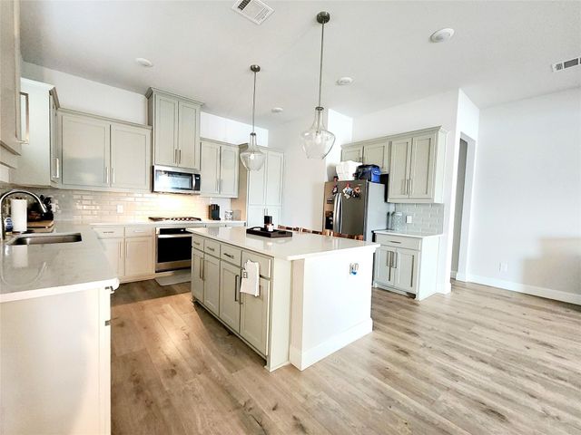 2225 Fort Bliss Street, Mesquite, TX 75149