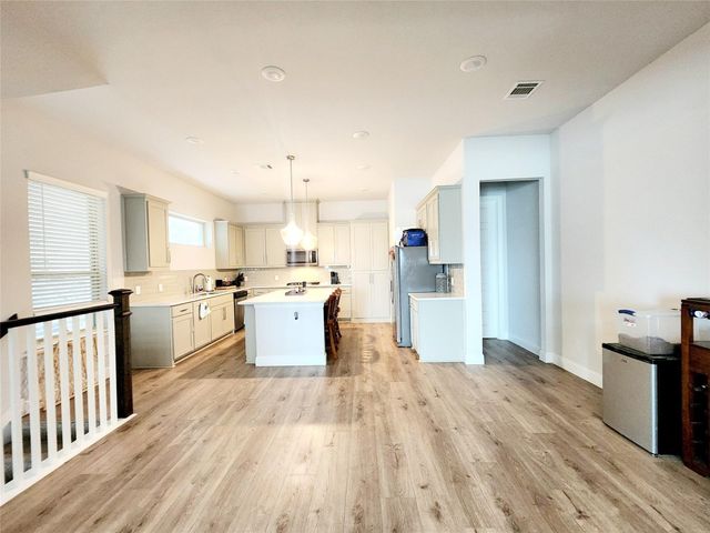 2225 Fort Bliss Street, Mesquite, TX 75149