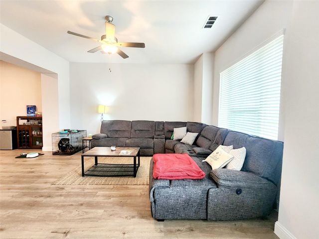 2225 Fort Bliss Street, Mesquite, TX 75149