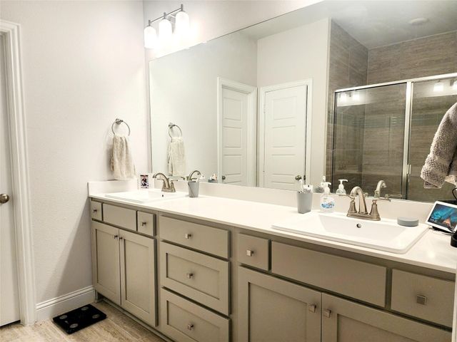 2225 Fort Bliss Street, Mesquite, TX 75149